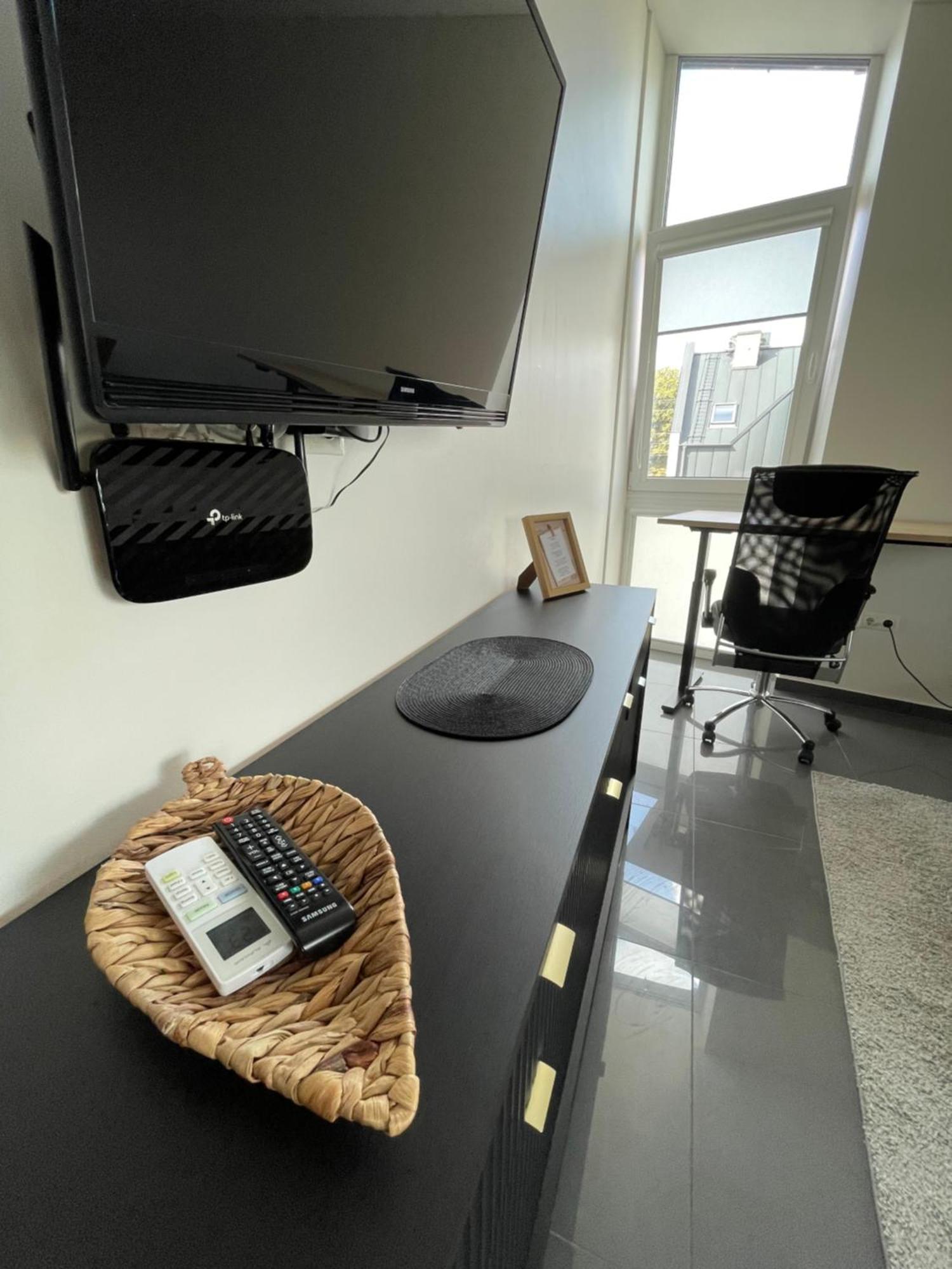 Apartment Krantine - Self Check In Kaunas Extérieur photo